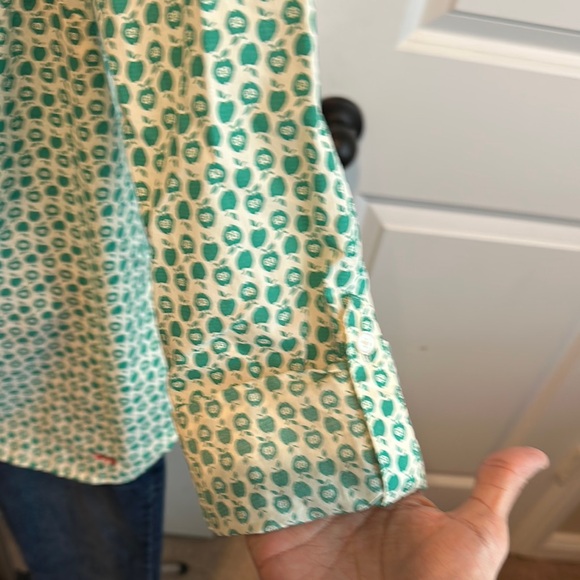 Green Patterned 1/2 button top size 10 - Picture 3 of 8